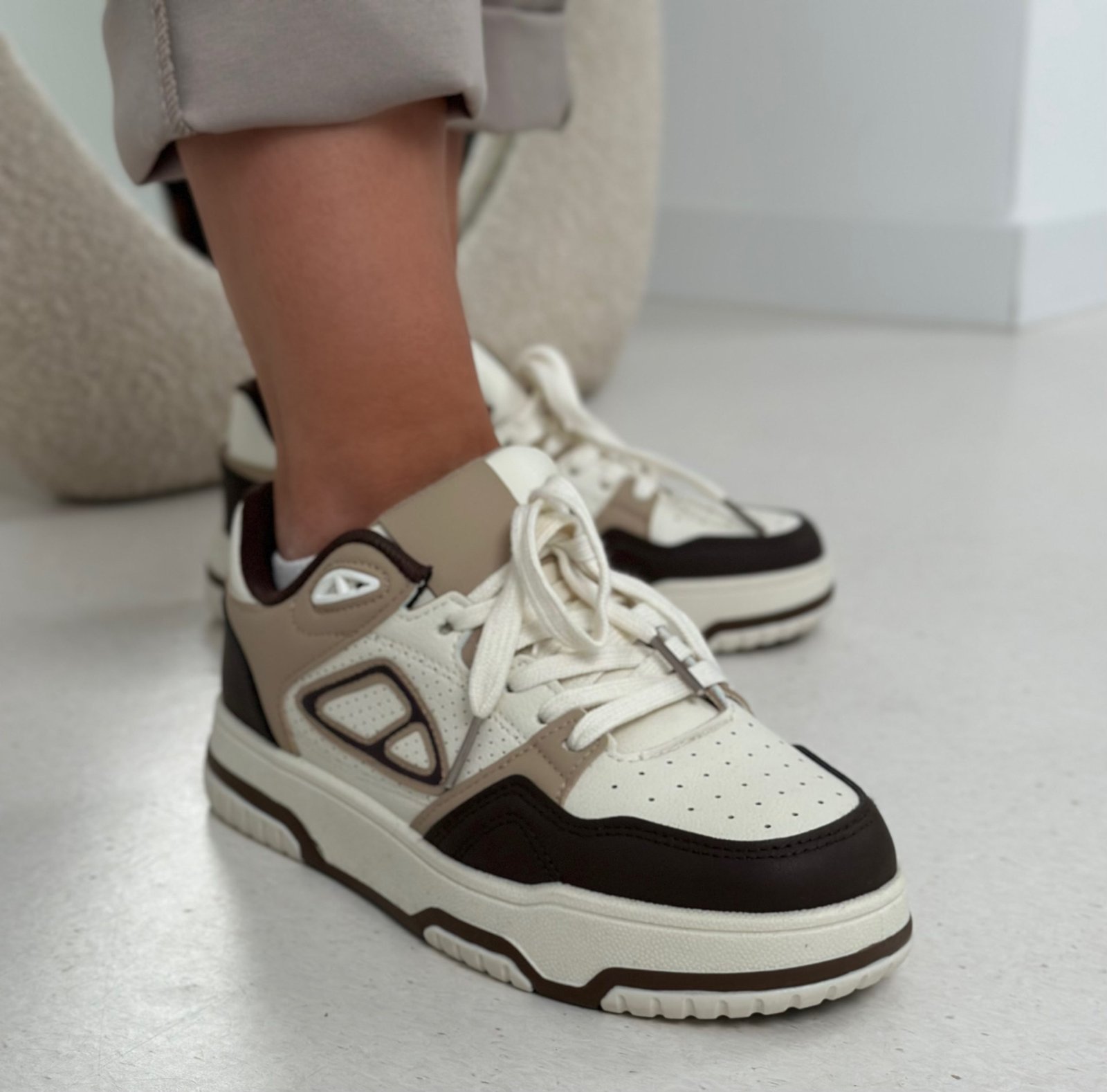 Šokolado spalvos kedai - Image 2