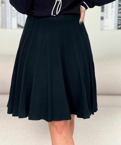 Megztas sijonas „juostelės”,juodas